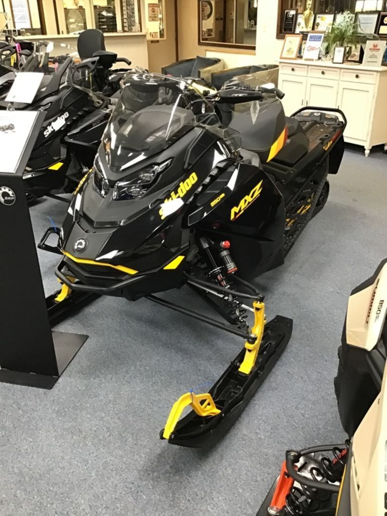 2027 Ski-Doo MXZ Adrenaline with Blizzard Package 850 E-TEC® 137 Ic 600R E-TEC 137 1.25 in houghton lake MI