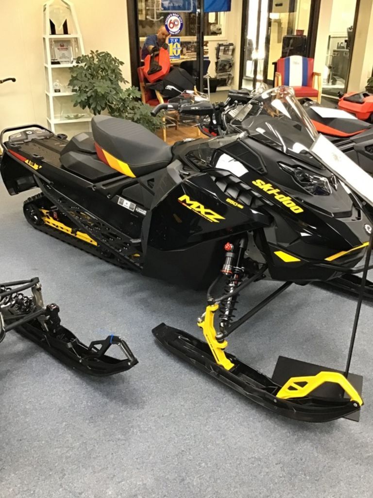 2027 Ski-Doo MXZ Adrenaline with Blizzard Package 850 E-TEC® 137 Ic 600R E-TEC 137 1.25 in houghton lake MI
