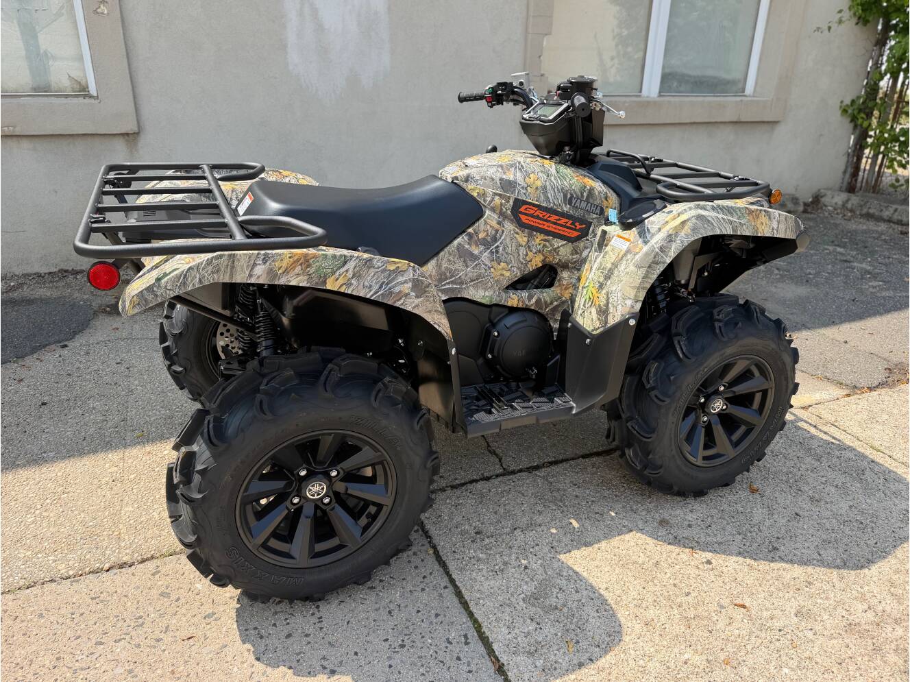 A photo of this 2027 Yamaha Grizzly EPS Camo