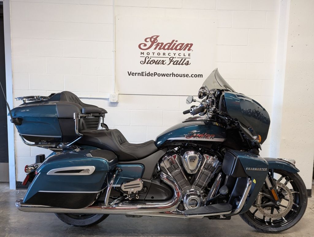 2026 Indian Motorcycle® Roadmaster® PowerPlus Limited 112 w/PowerBand A Cascad LIMITED in Sioux Falls, SD