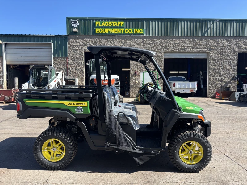 2026 John Deere Gator XUV845M Base