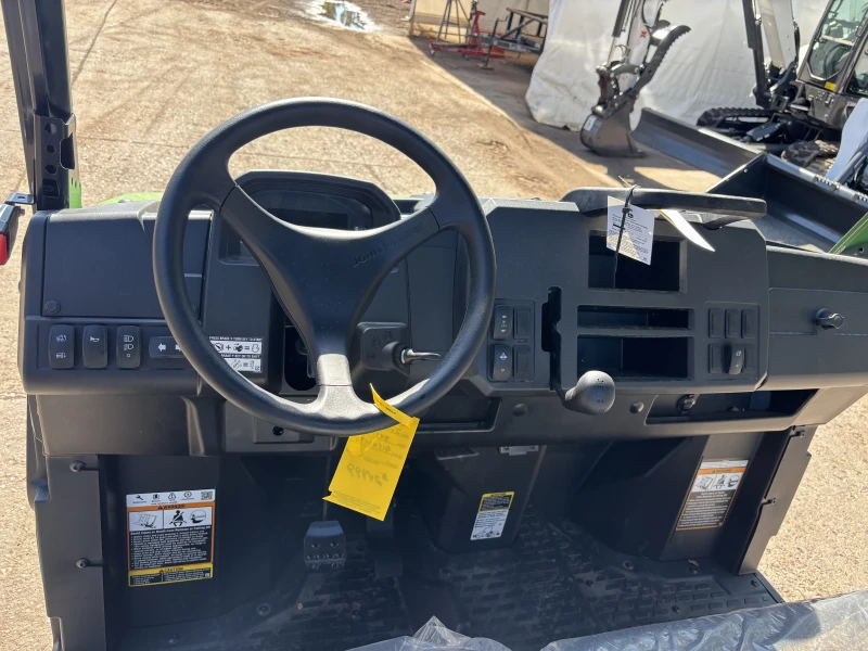 2026 John Deere Gator XUV845M Base