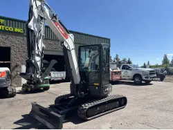 2026 Bobcat E40