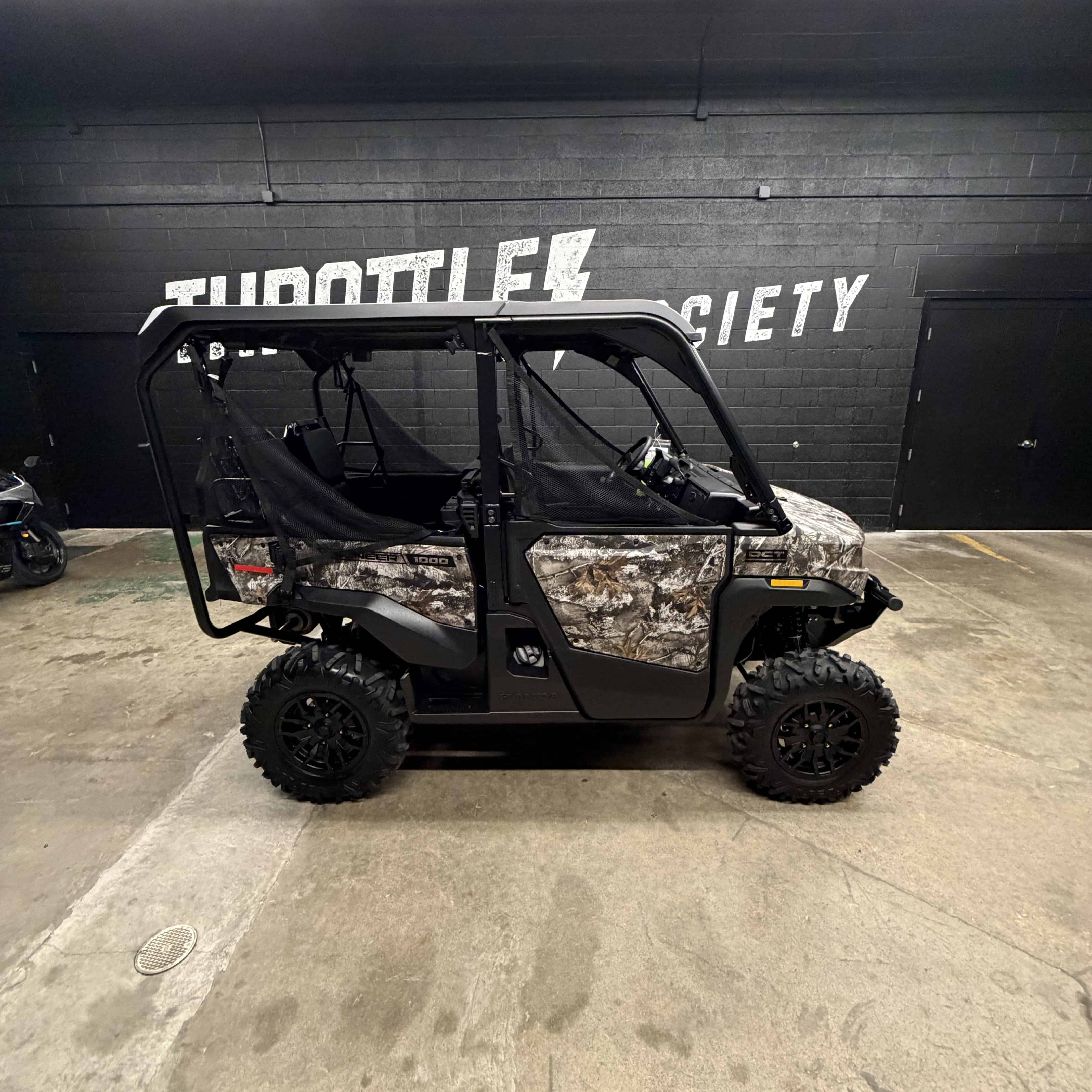 2026 Honda Pioneer 1000-5 Deluxe in fremont OH