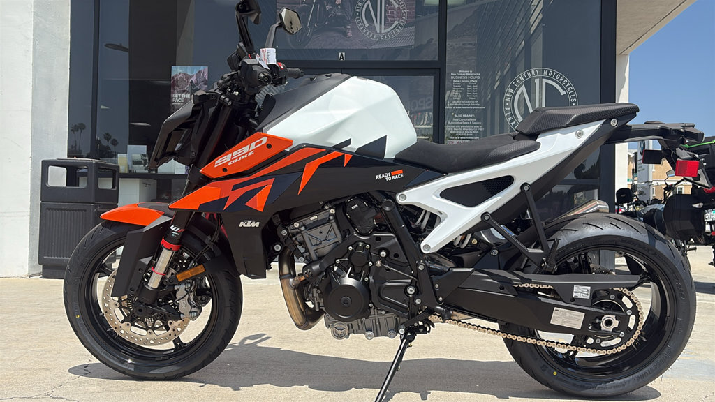 2027 KTM 990DUKE 990 in Alhambra, CA