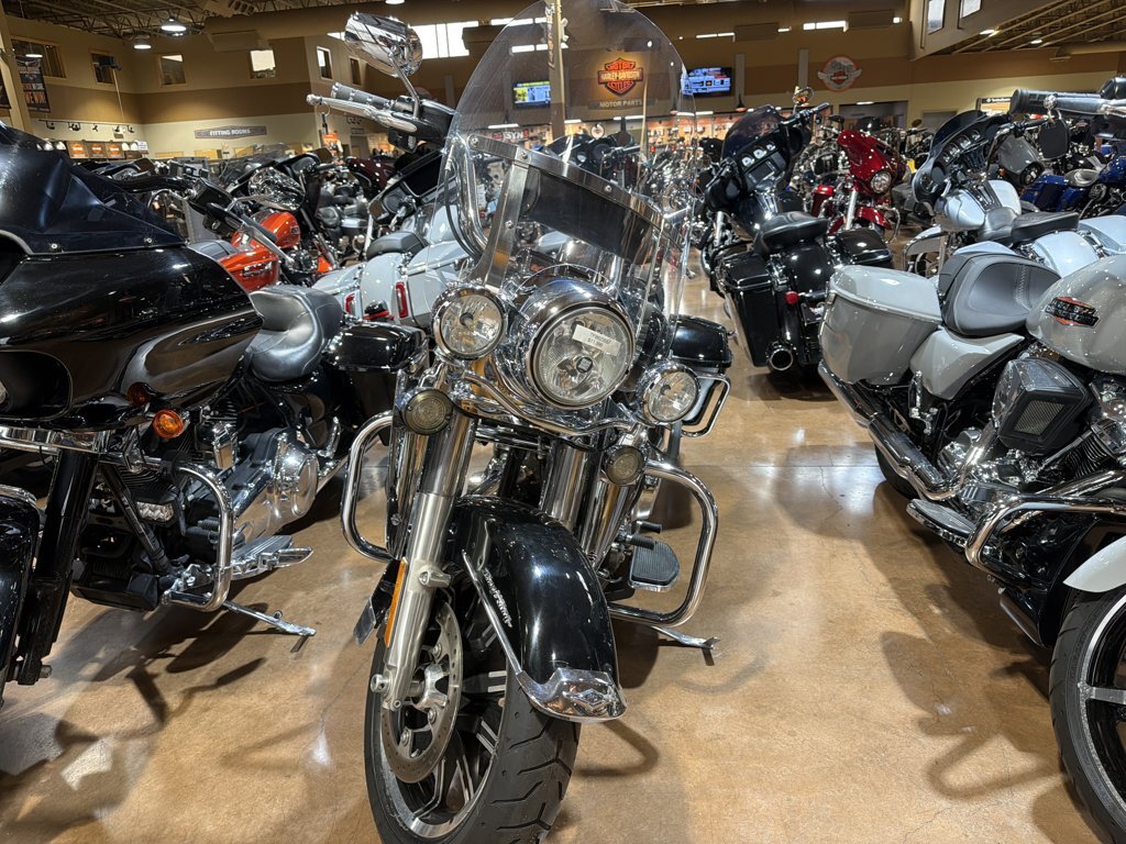 2015 Harley-Davidson ROAD KING in rapid city SD
