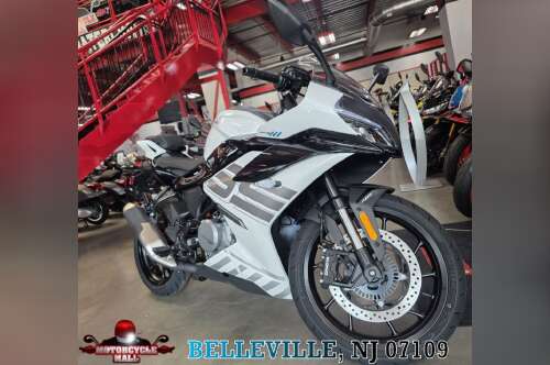 2026 CFMOTO 300SS in belleville NJ