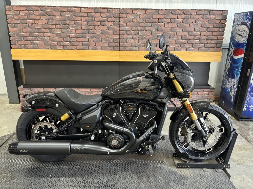 2026 Indian Motorcycle® 101 Scout® Black Crystal with Super Graphite BASE in Wichita, KS