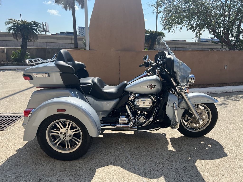 2023 Harley-Davidson® FLHTCUTG - Tri Glide® Ultra ULTRA CLASSIC in Beaumont, TX