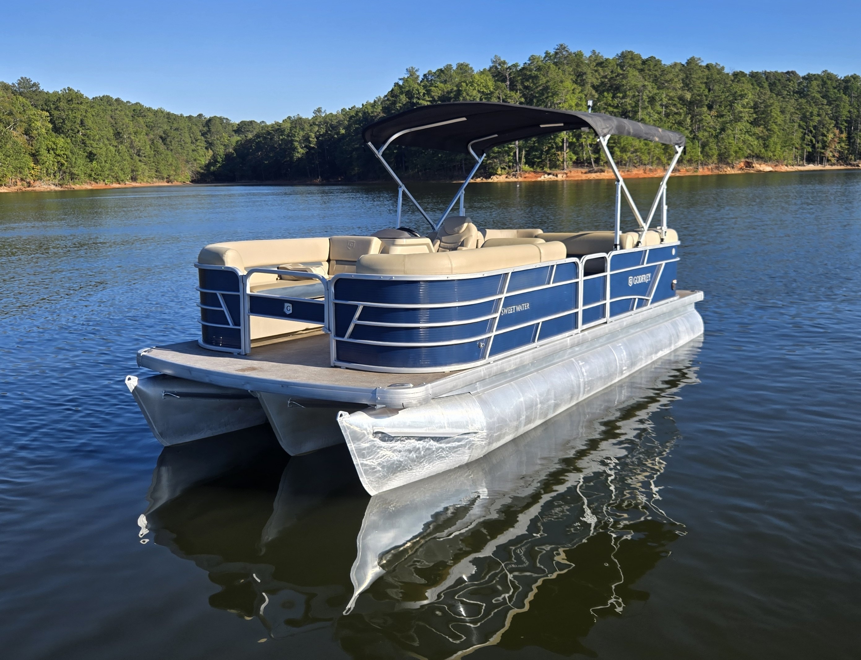 2022 Godfrey 2286c in