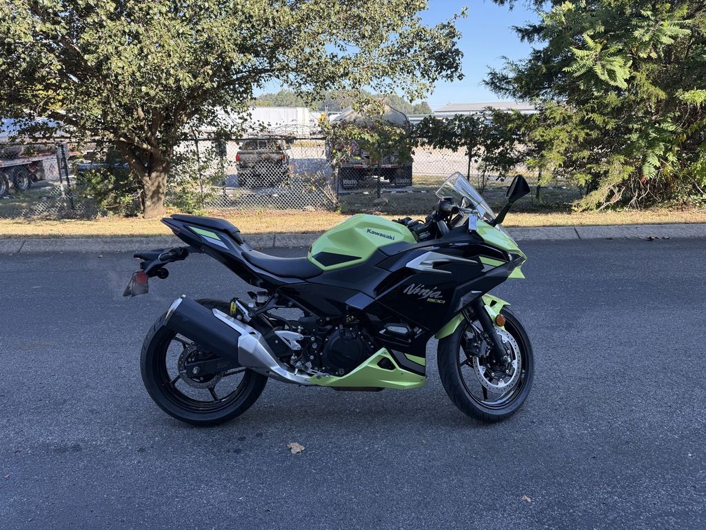 2026 Kawasaki Ninja® 500 SE ABS Sportbike motorcycle