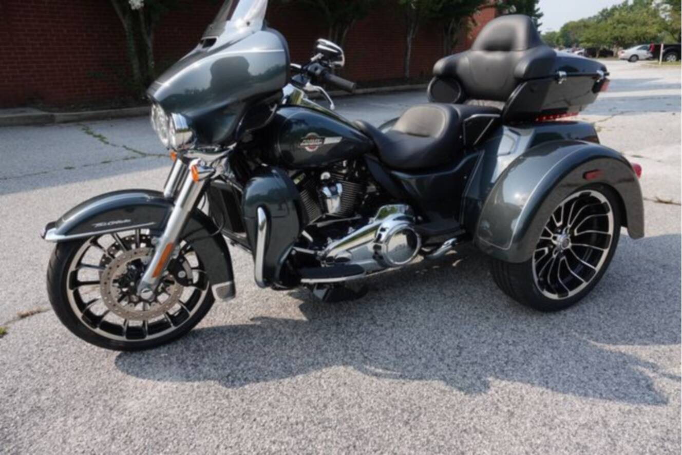 A photo of this 2025 Harley-Davidson Trike Tri Glide Ultra