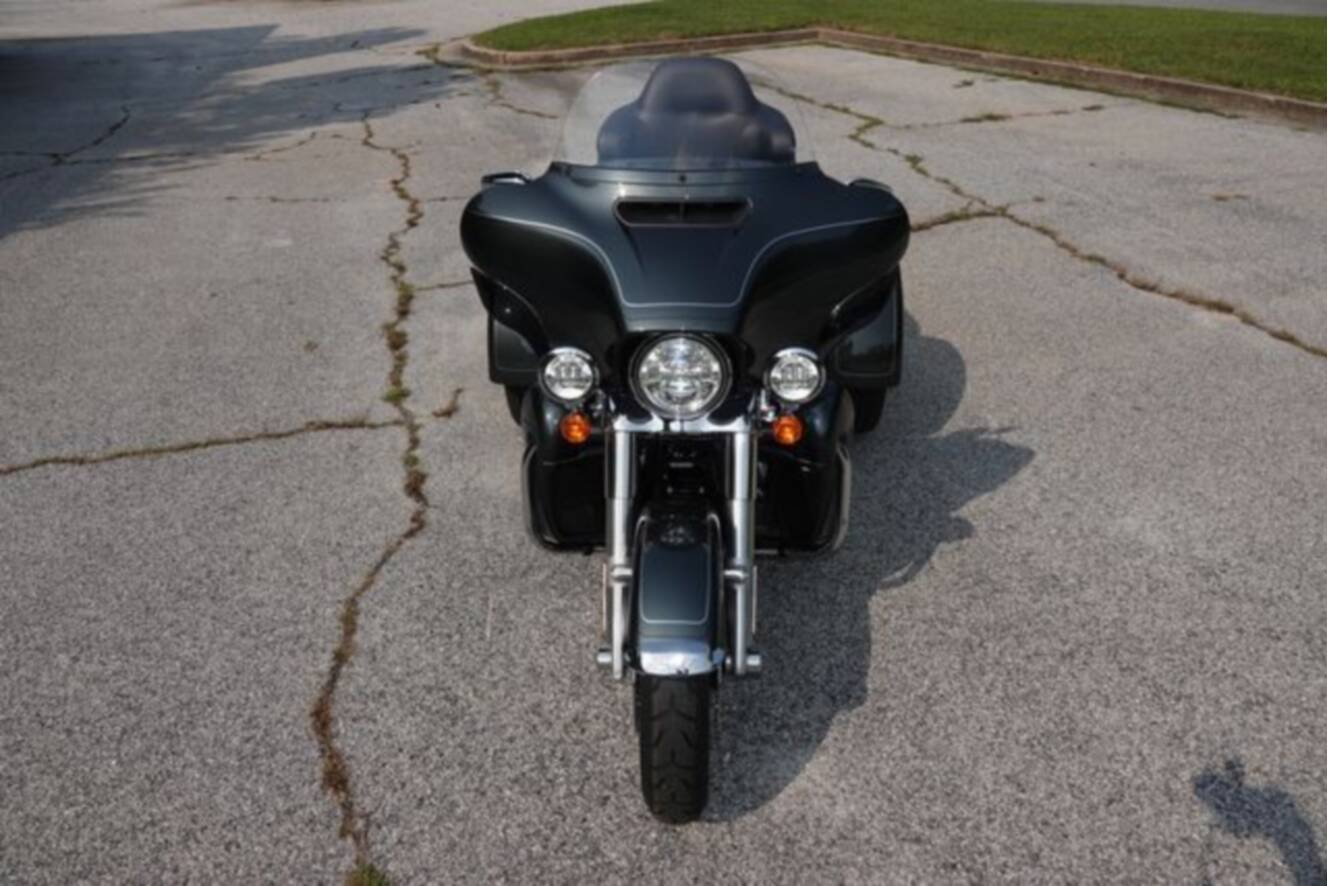 A photo of this 2025 Harley-Davidson Trike Tri Glide Ultra