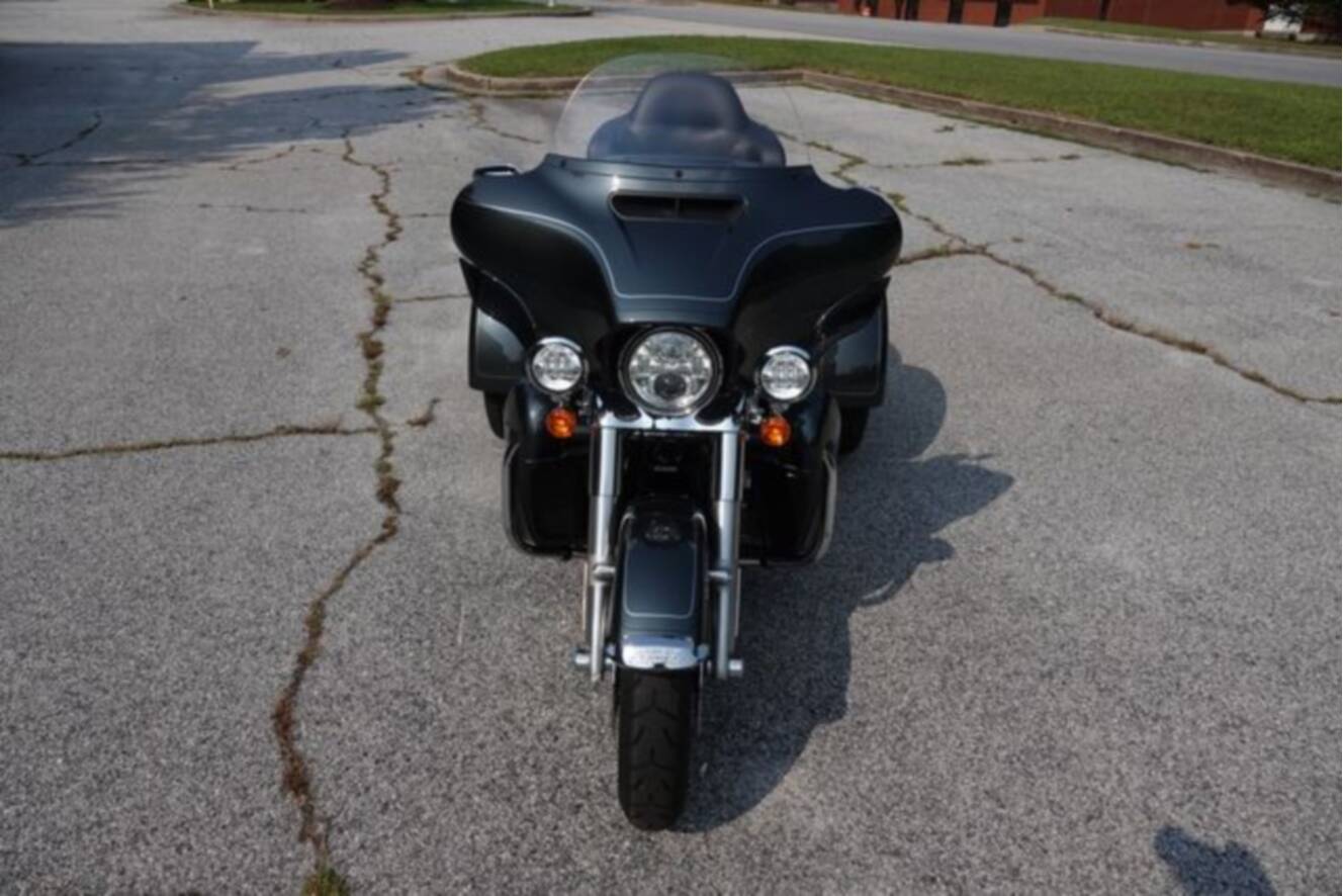 A photo of this 2025 Harley-Davidson Trike Tri Glide Ultra