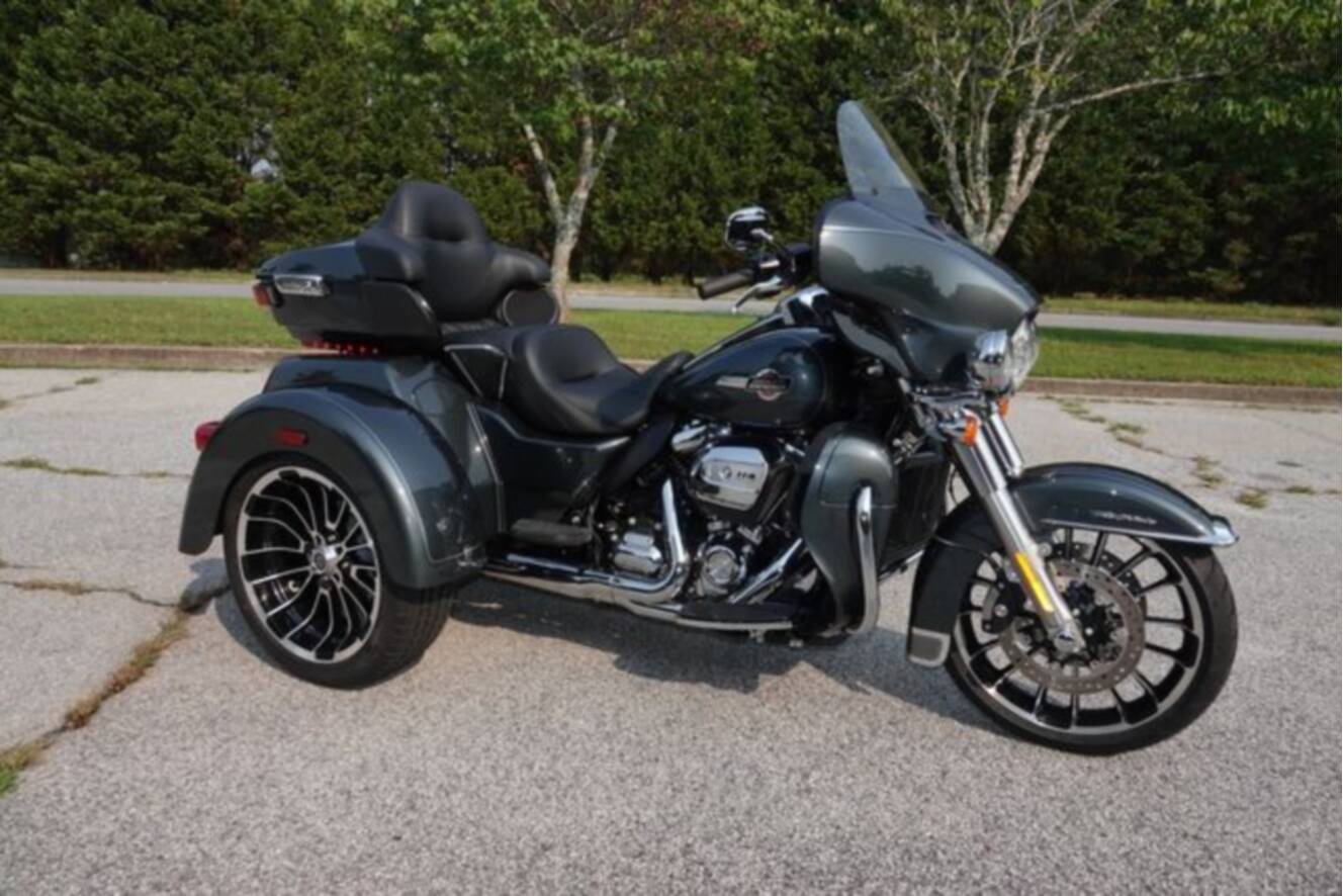 A photo of this 2025 Harley-Davidson Trike Tri Glide Ultra