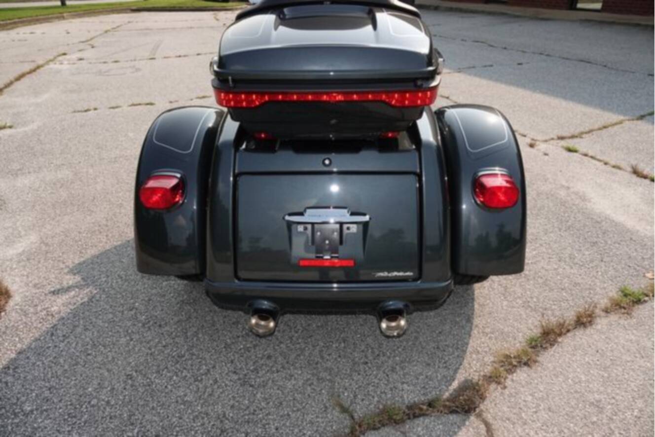 A photo of this 2025 Harley-Davidson Trike Tri Glide Ultra