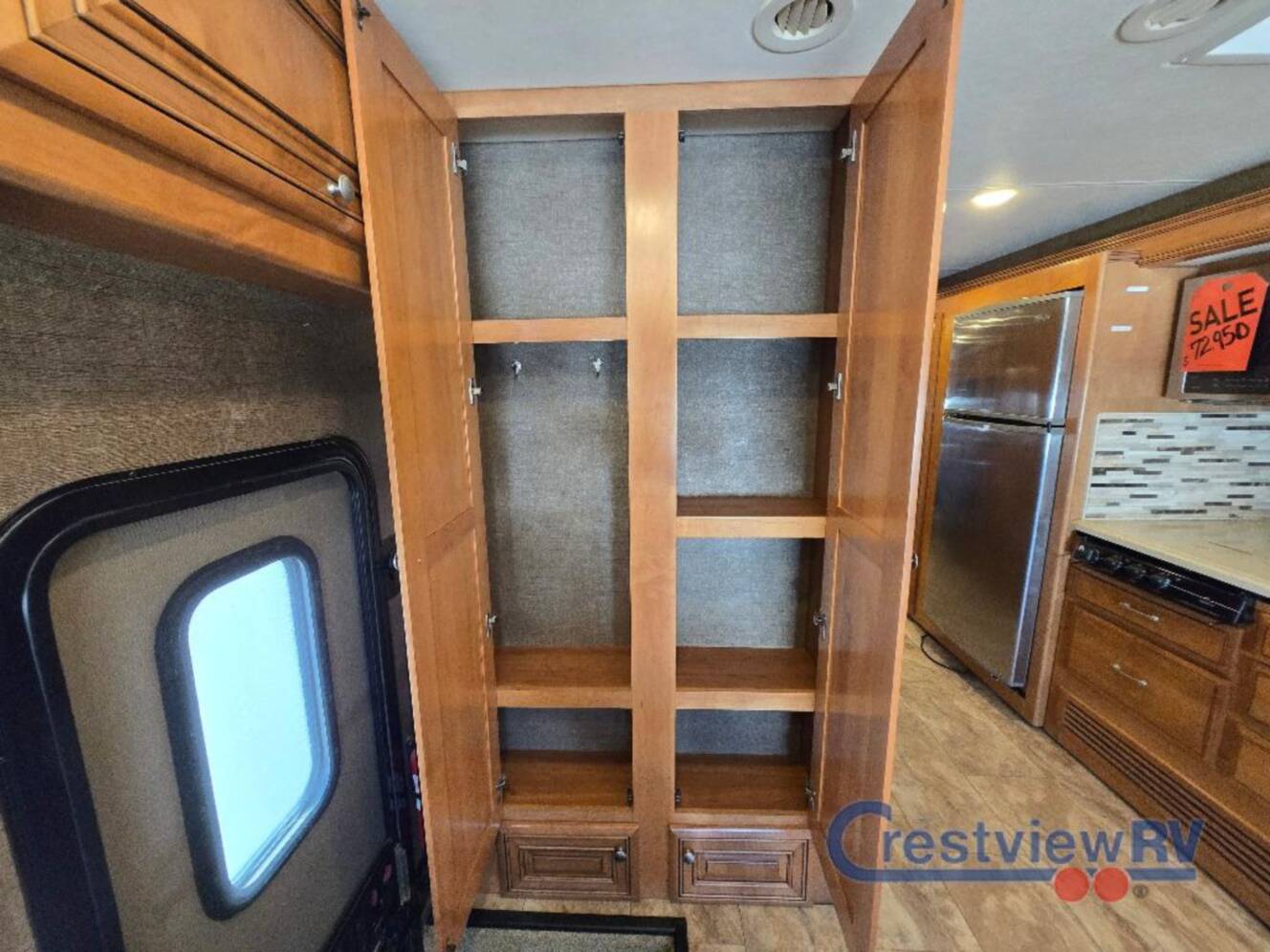 A photo of this 2017 Thor Motor Coach Palazzo 35.1