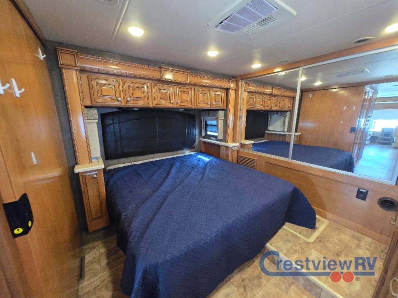 A photo of this 2017 Thor Motor Coach Palazzo 35.1