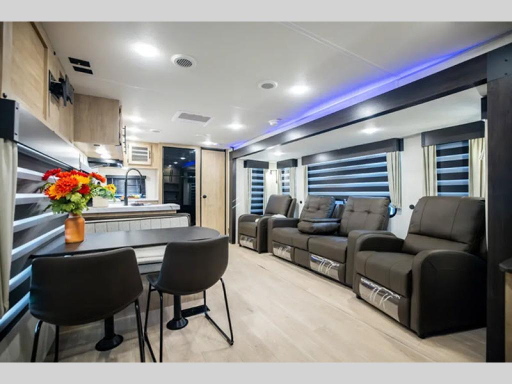 2027 Forest River Rv Cherokee Wolf Den 271RK in springville TN