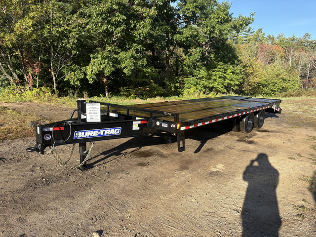 2026 SURE-TRAC 8.5X20+5 Powder Coated 25.9K Deckover Equipment Trailer in Turner, ME