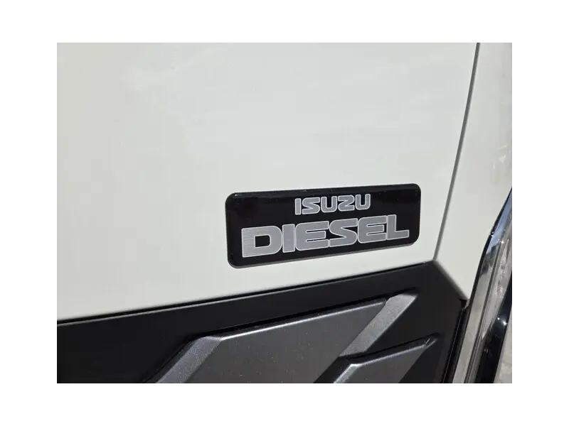 2027 ISUZU NRR