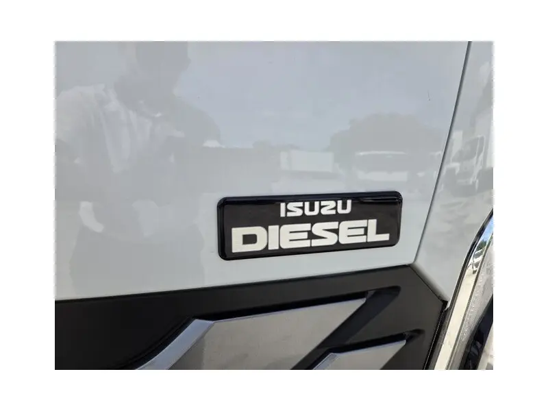 2027 ISUZU NRR