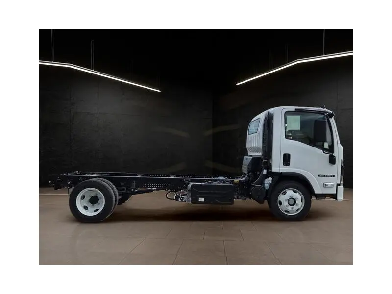 2027 ISUZU NRR