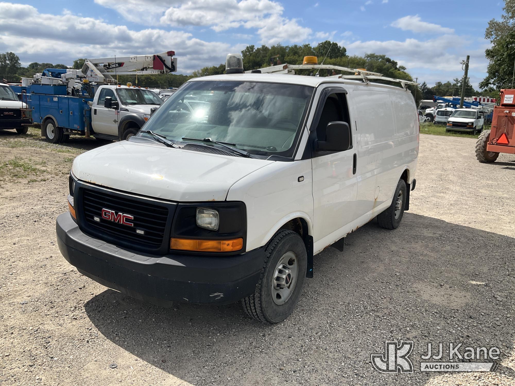 2014 GMC SAVANA in Charlotte, MI