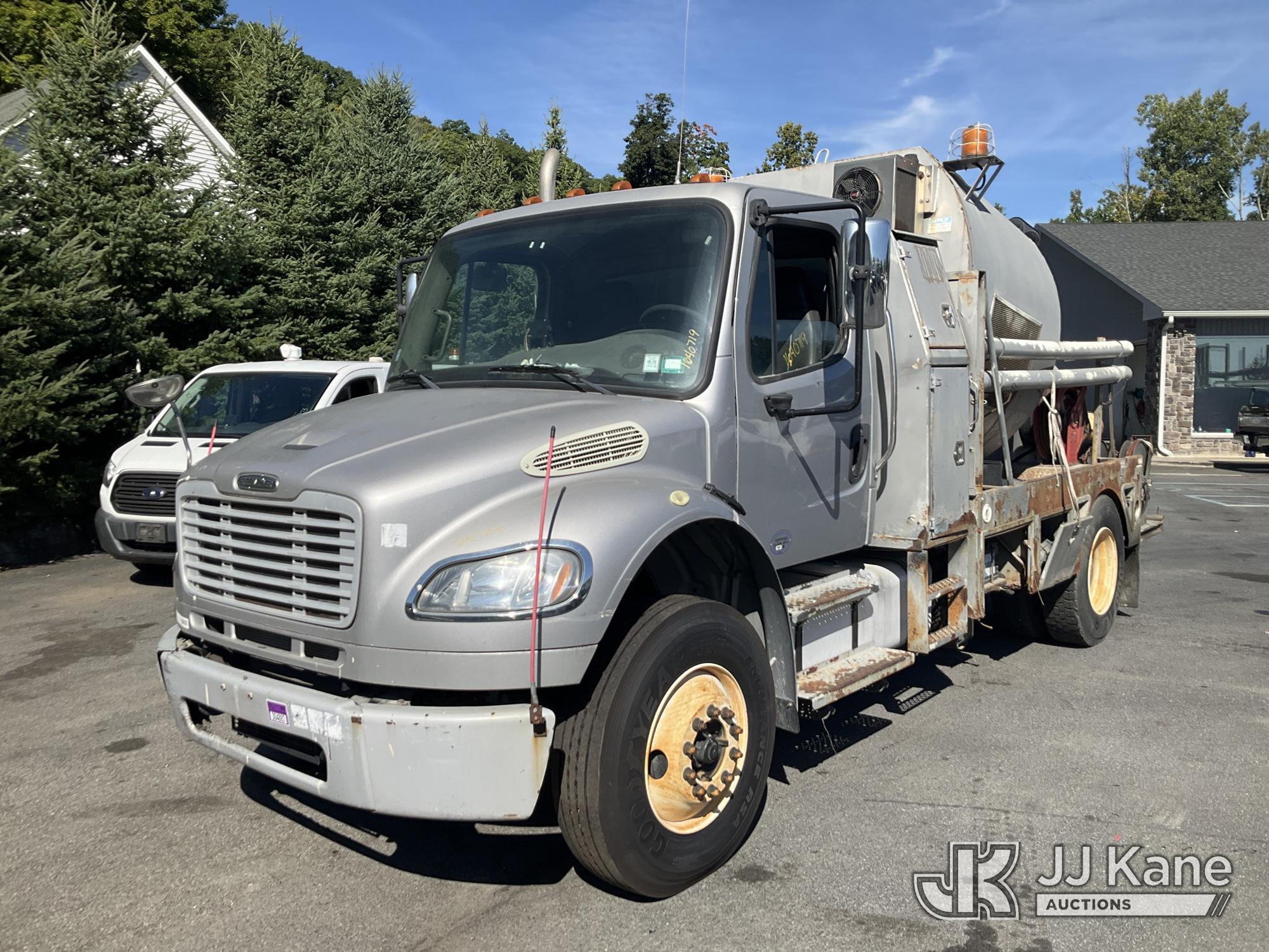 2014 FREIGHTLINER M2 106 in Branchville, NJ