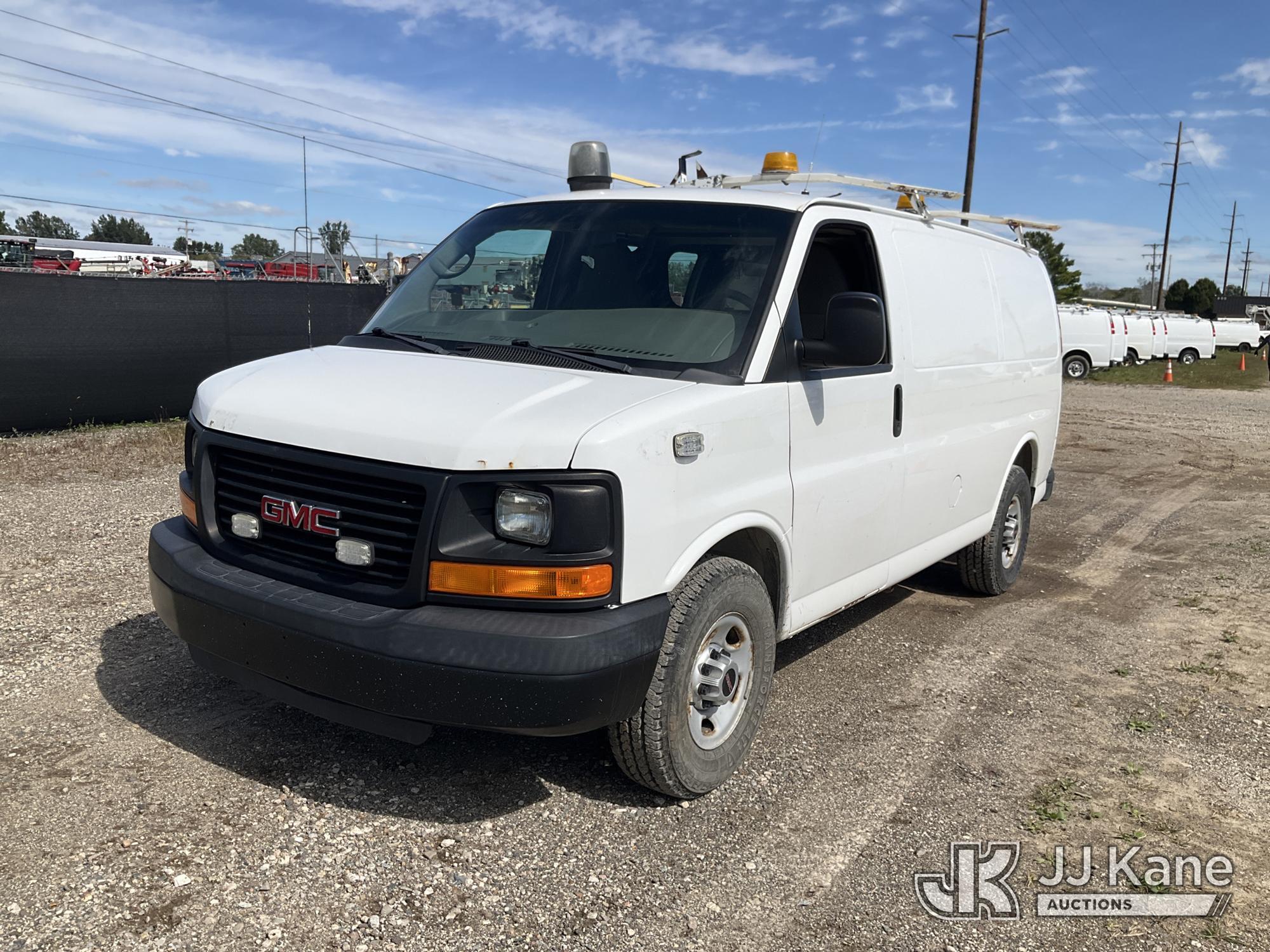 2013 GMC SAVANA in Charlotte, MI