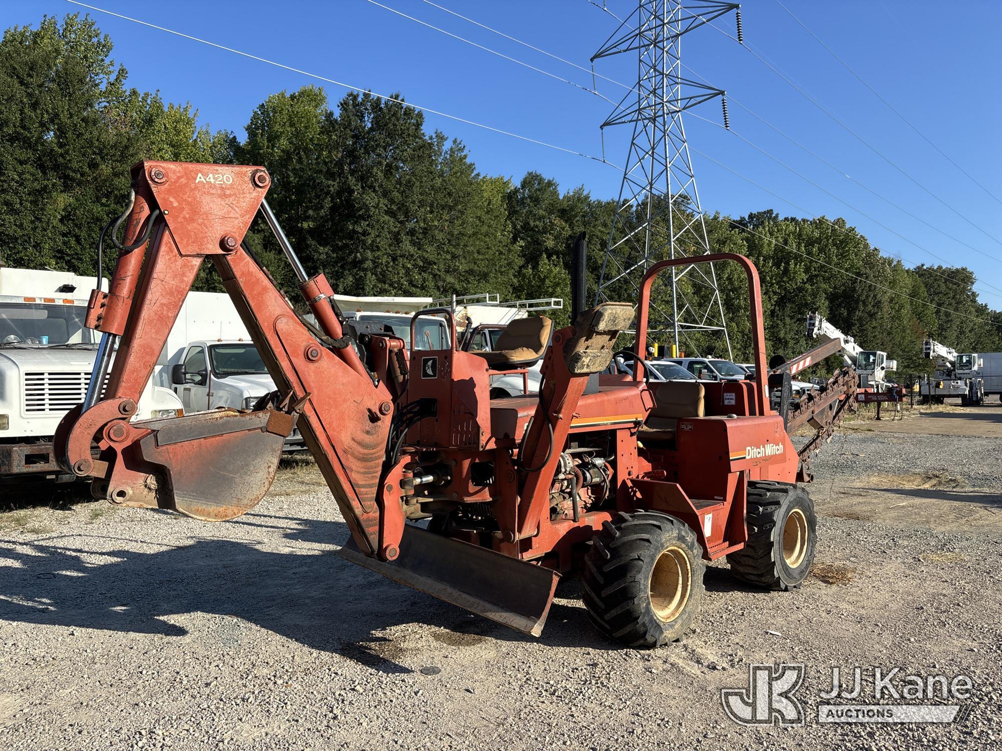 2000 Ditch Witch 5110DD in Memphis, TN