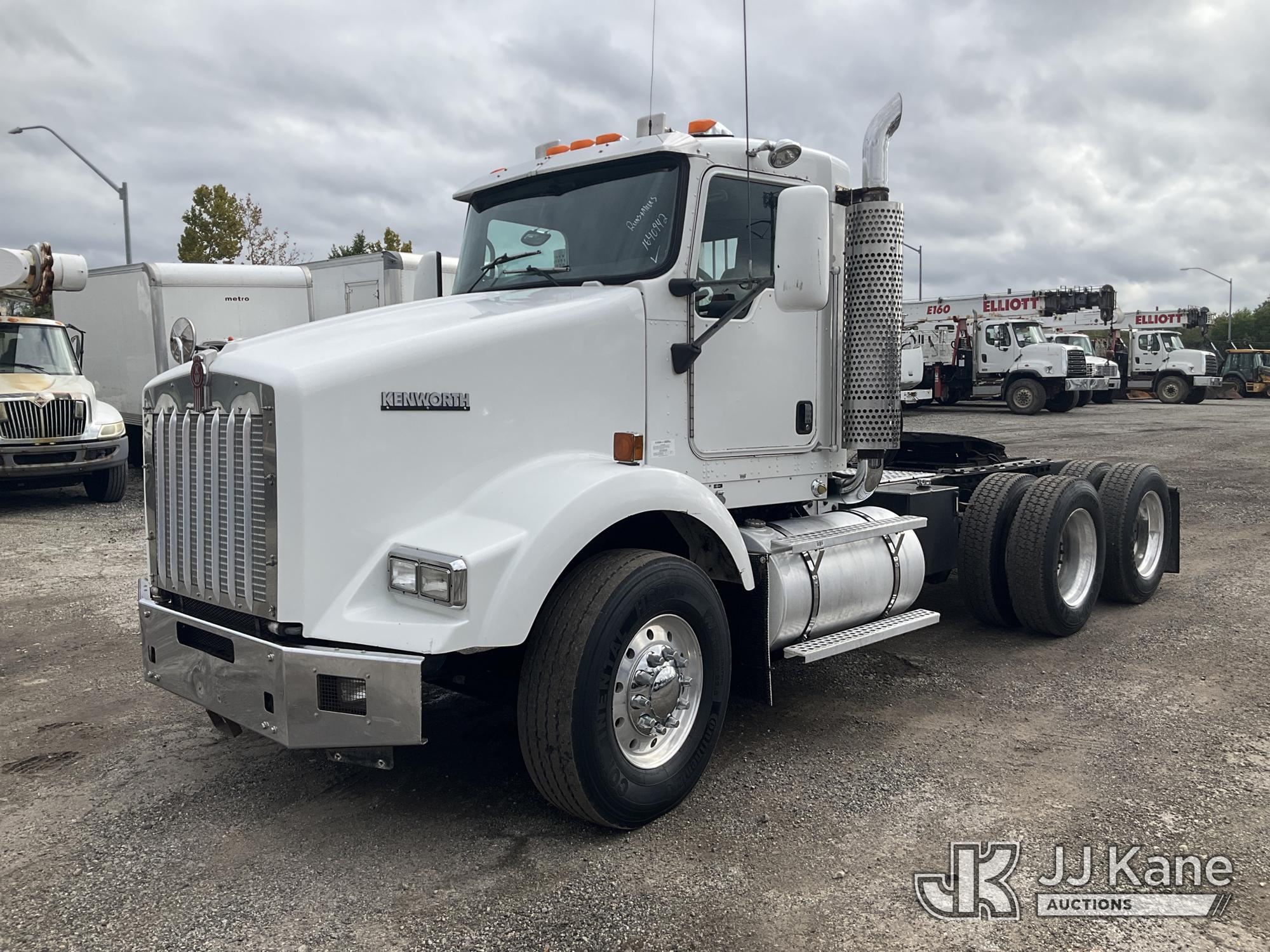 2007 KENWORTH T800 in Plymouth Meeting, PA