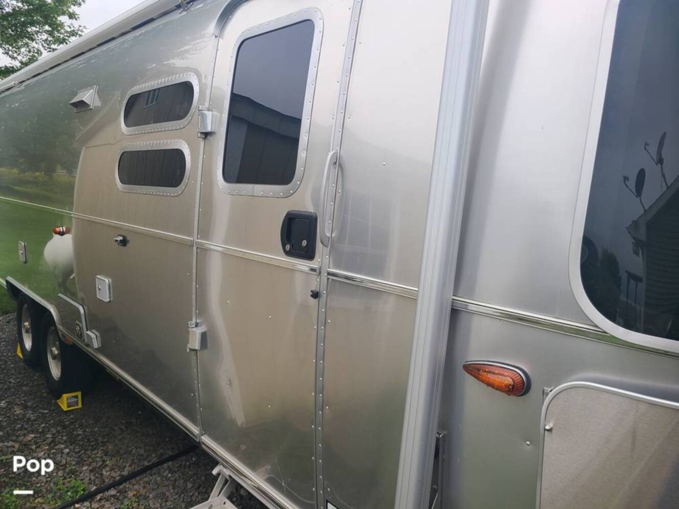 A photo of this 2025 Airstream Globetrotter 30RB