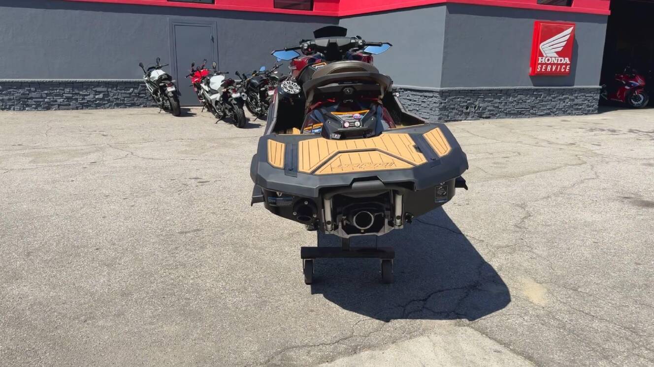 A photo of this 2026 Kawasaki JET SKI ULTRA 310LX