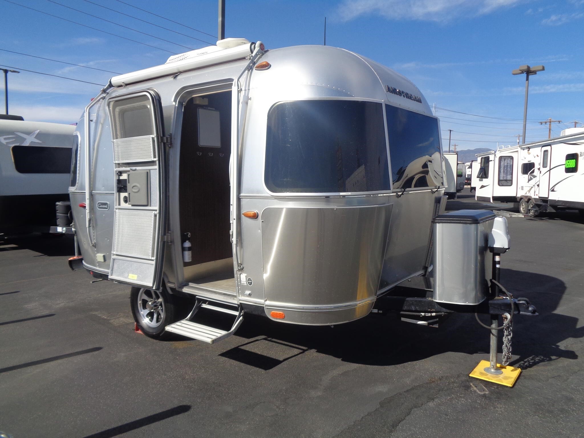 2020 Airstream CARAVEL 16RB in pahrump NV