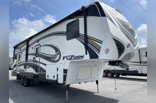 2014 Keystone FUZION 310 in breaux bridge LA