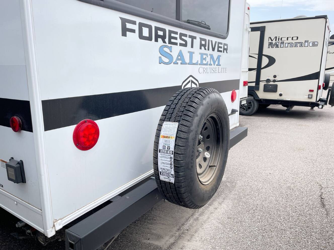 A photo of this 2025 Forest River SALEM CRUISE LITE 24VIEW