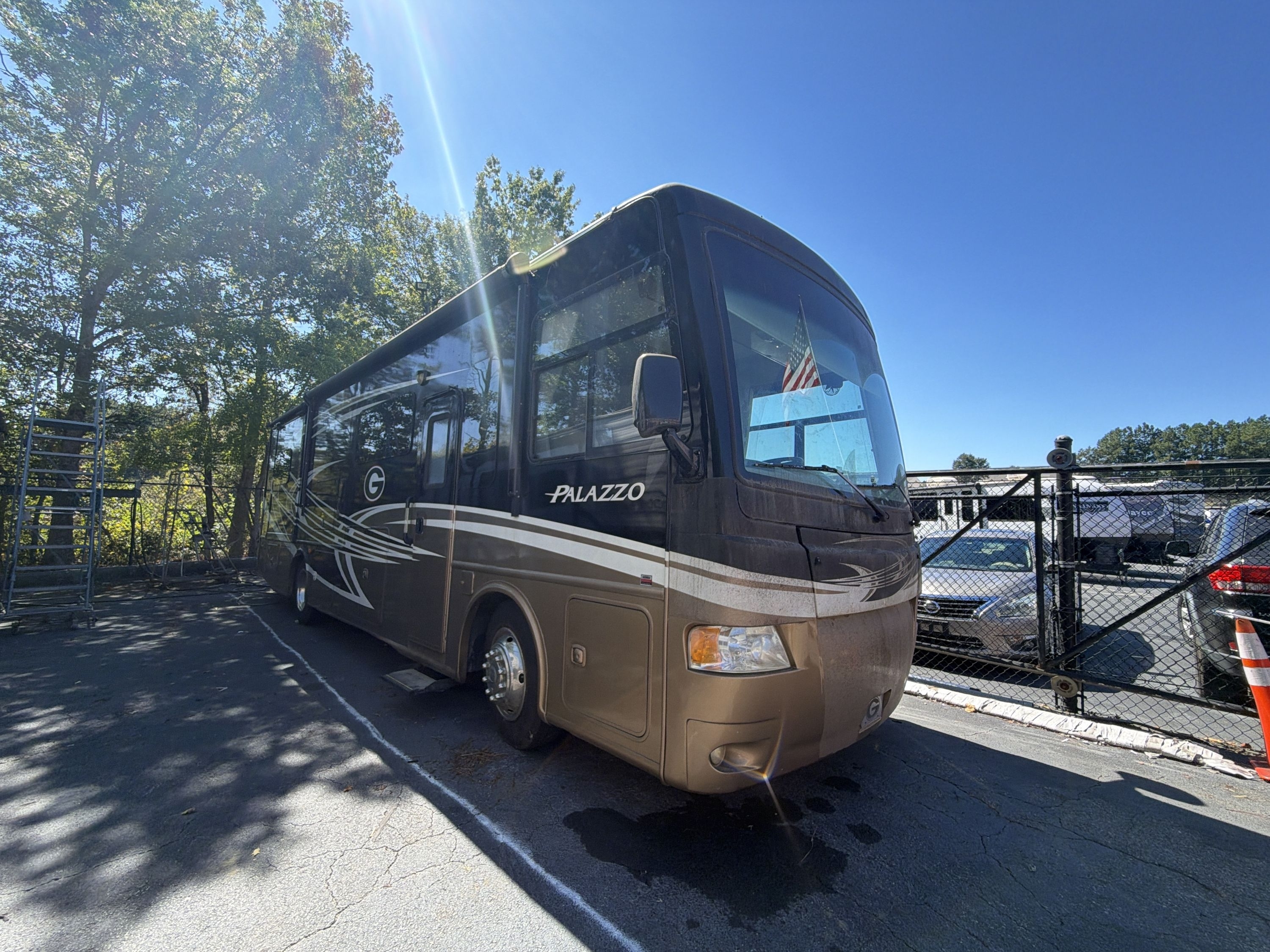 Used 2014 Thor Palazzo 33.2 For Sale in Woodstock, GA - 5042393166