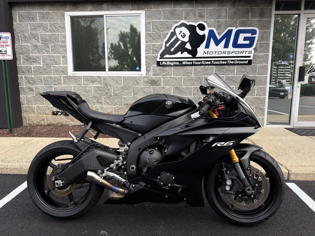 2017 Yamaha YZF R6 R6 in Sterling, VA