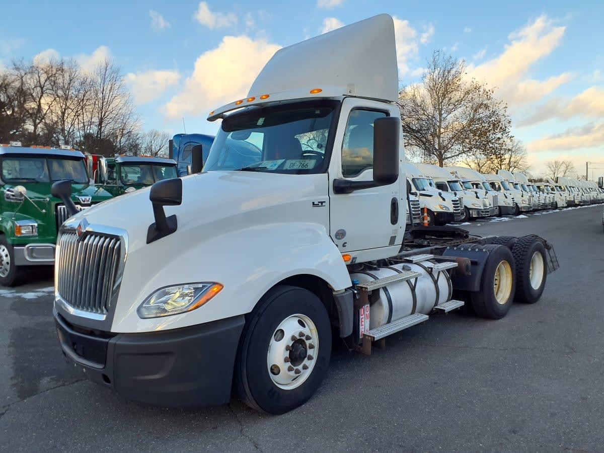 2019 INTERNATIONAL LT625 DAYCAB T/A in Springfield, MA
