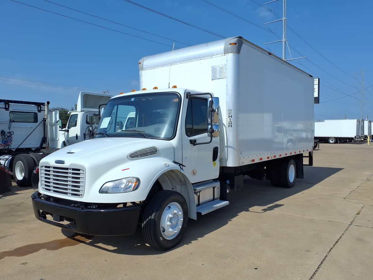 2022 FREIGHTLINER BUSINESS CLASS M2 106 in Dallas, TX