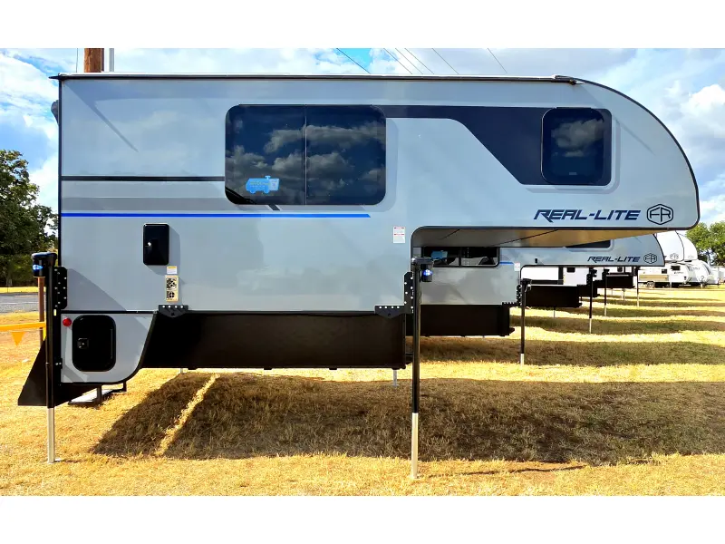 2026 Forest River Palomino Real Lite HS-1910