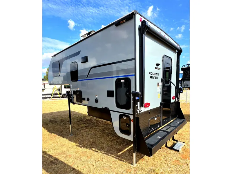 2026 Forest River Palomino Real Lite HS-1910
