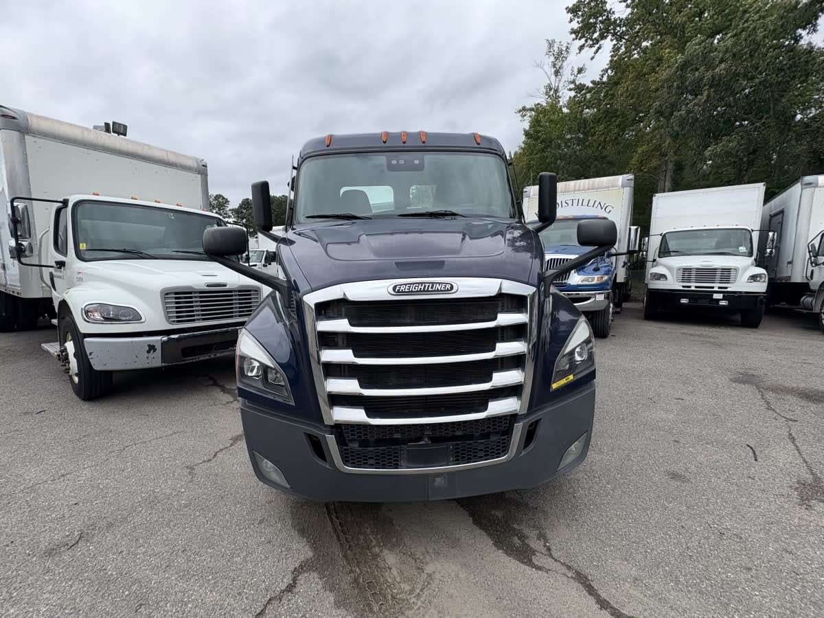 2021 FREIGHTLINER CASCADIA 116 in Richmond, VA