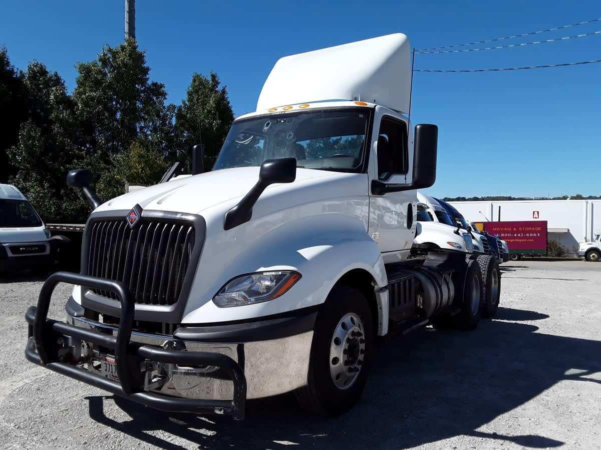 2020 INTERNATIONAL LT625 DAYCAB T/A in Pittsburgh, PA