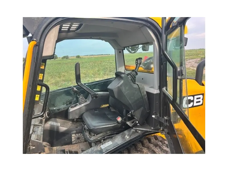 2021 JCB 3TS-8T
