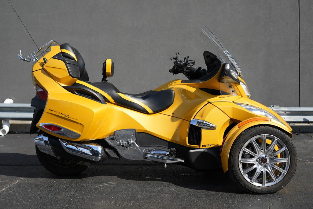 2015 Can-Am Spyder RT Limited 6 Speed semi-Automatic (SE6) RT LIMITED SE6 in saint petersburg FL