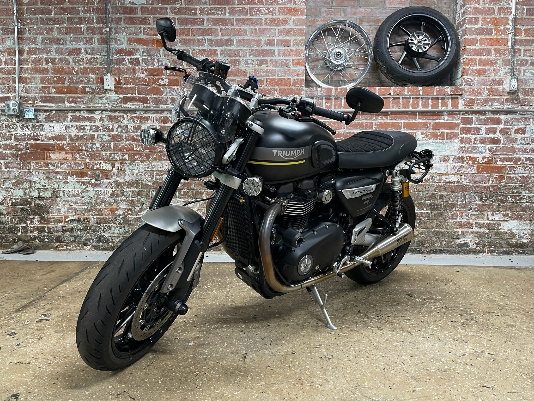 2022 Triumph Speed Twin Cruiser motorcycle