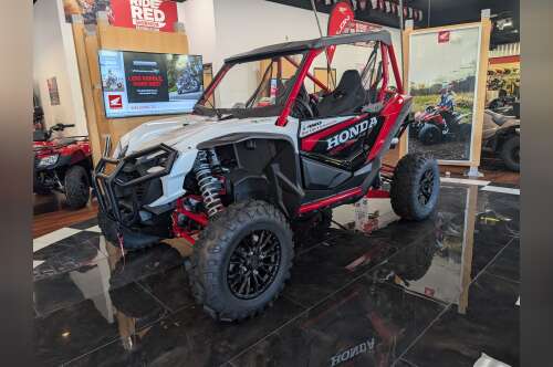 2025 Honda Talon 1000R FOX Live Valve in winchester VA