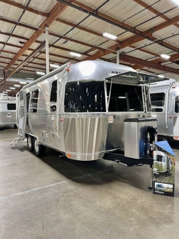 2026 Airstream Flying Cloud 23FB 23FB RV